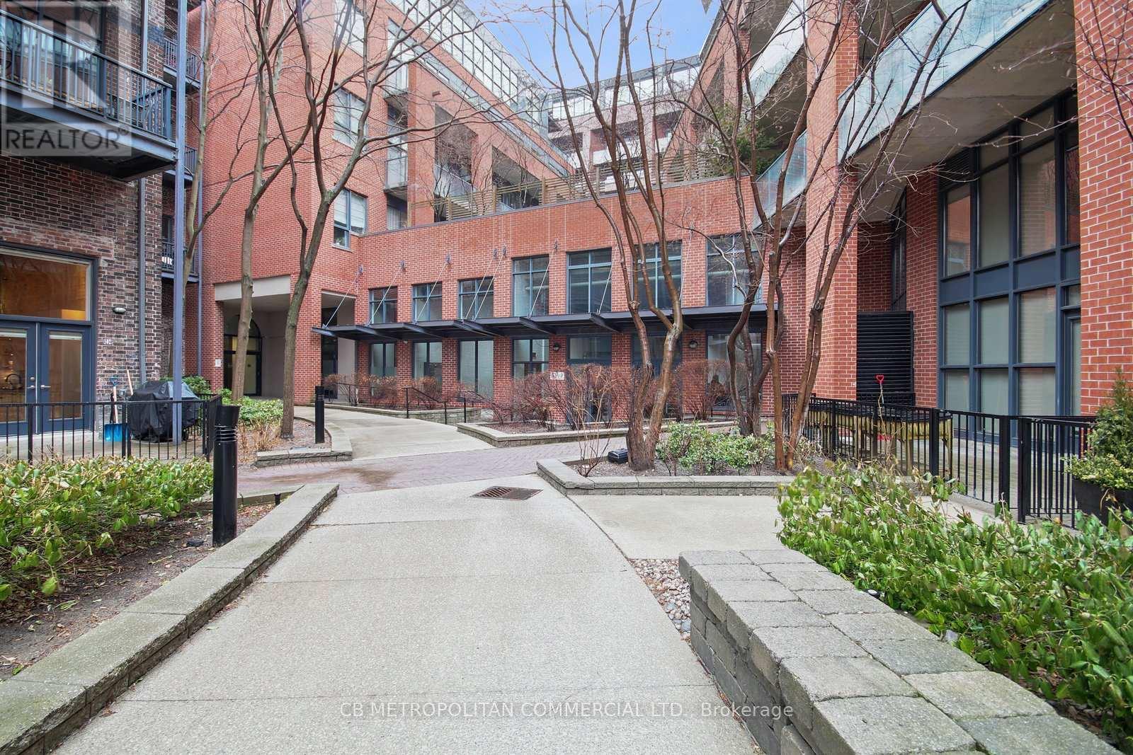 405 - 363 Sorauren Avenue, Toronto, Ontario  M6R 3C2 - Photo 31 - W12966862