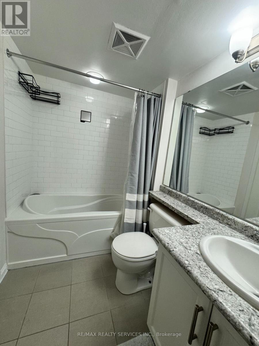 94 - 9 Windermere Avenue, Toronto, Ontario  M6S 5A4 - Photo 11 - W12966866