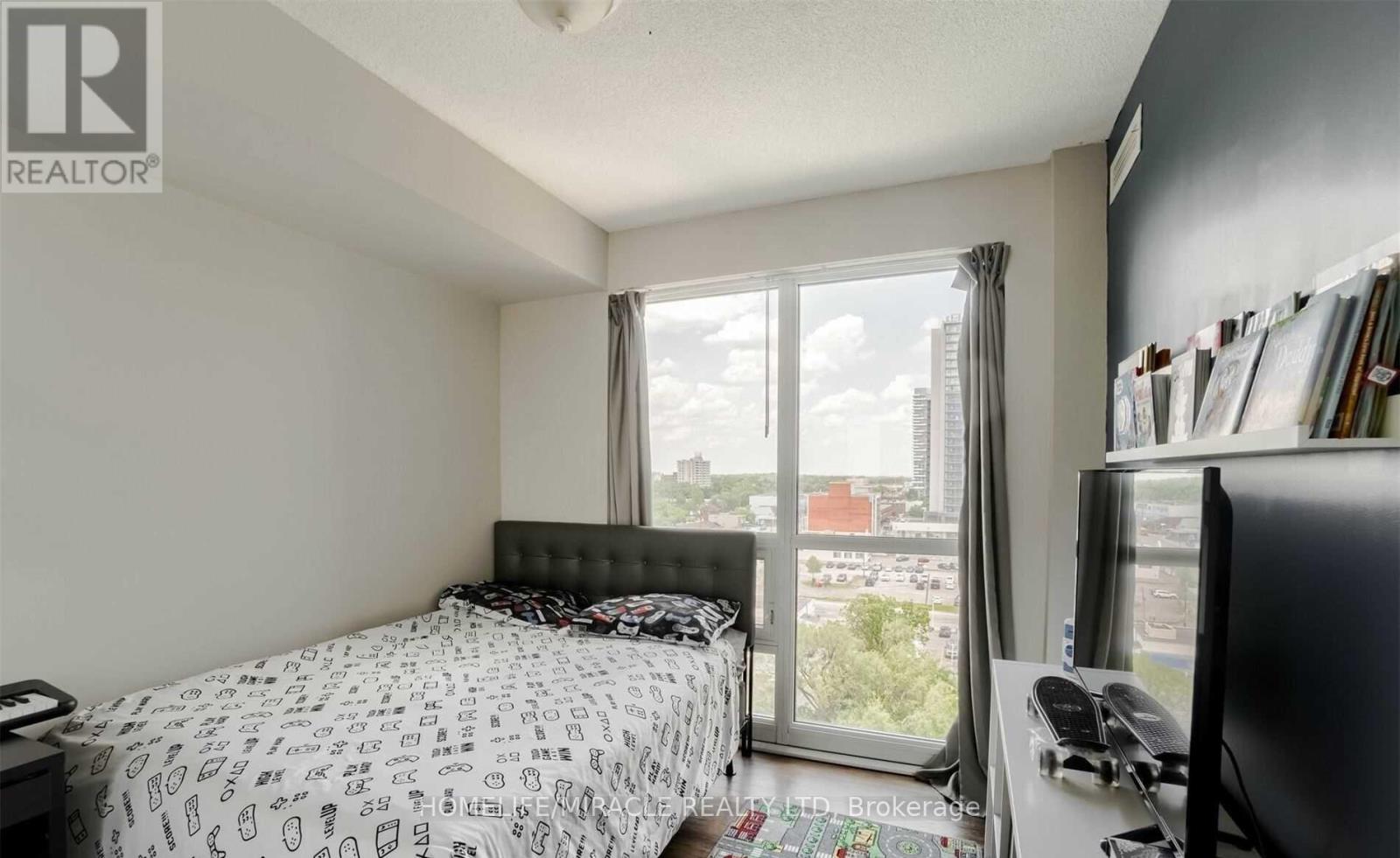 1002 - 100 John Street, Brampton, Ontario  L6W 0A8 - Photo 18 - W12966878