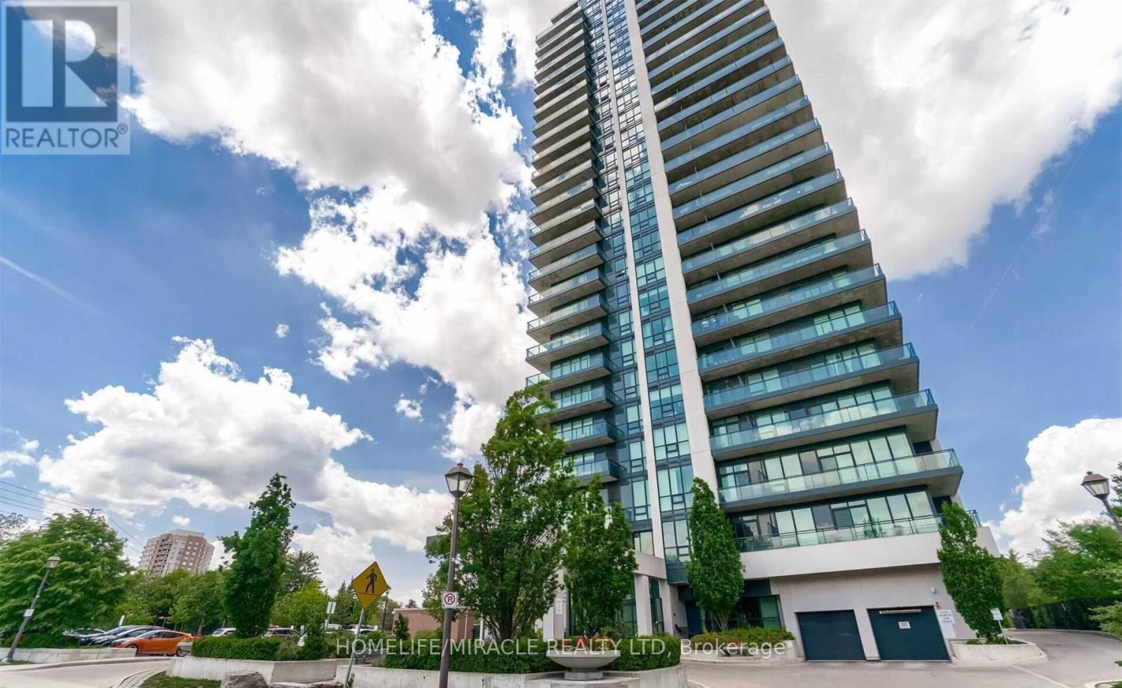 1002 - 100 John Street, Brampton, Ontario  L6W 0A8 - Photo 2 - W12966878