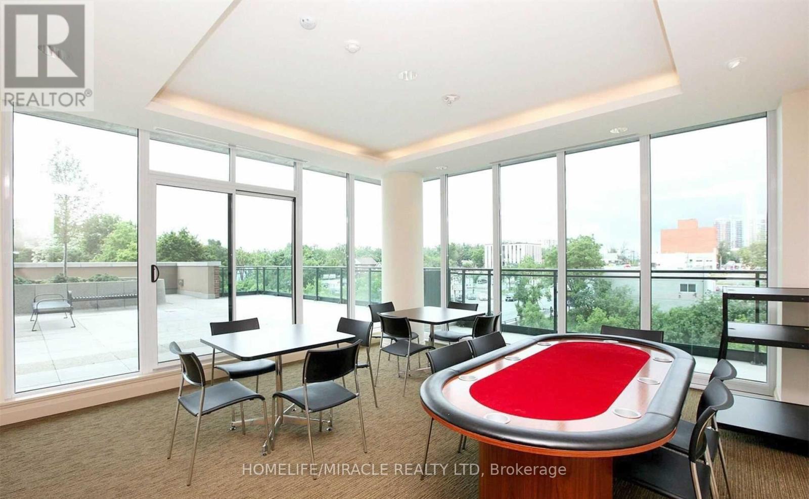 1002 - 100 John Street, Brampton, Ontario  L6W 0A8 - Photo 35 - W12966878