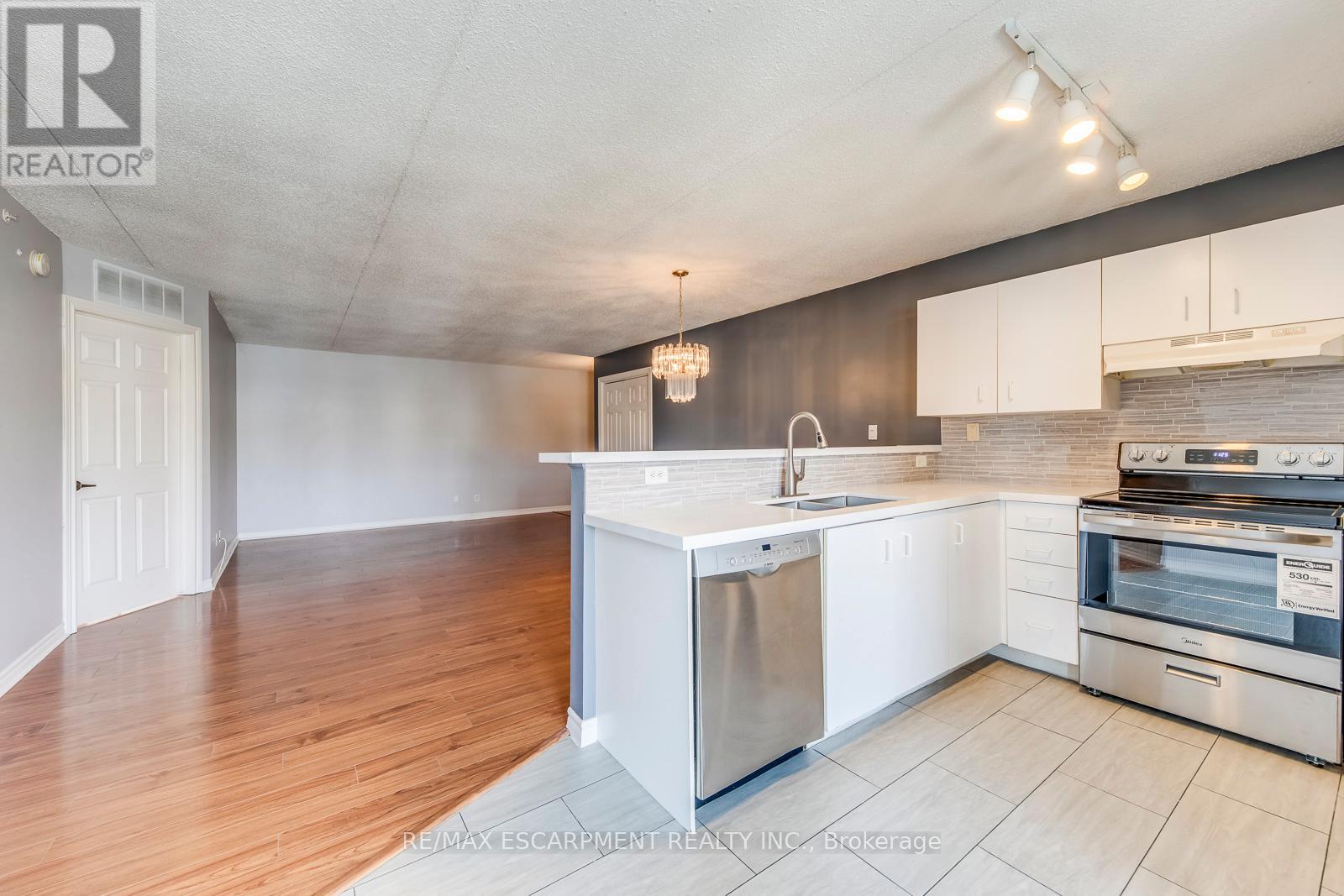 302 - 1411 Walkers Line, Burlington, Ontario  L7M 4P5 - Photo 15 - W12966894