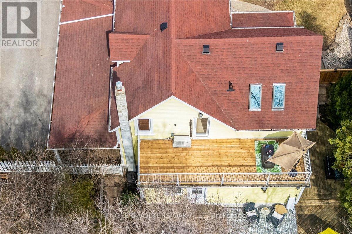 38 John Street S, Mississauga, Ontario  L5H 2E6 - Photo 31 - W12966904