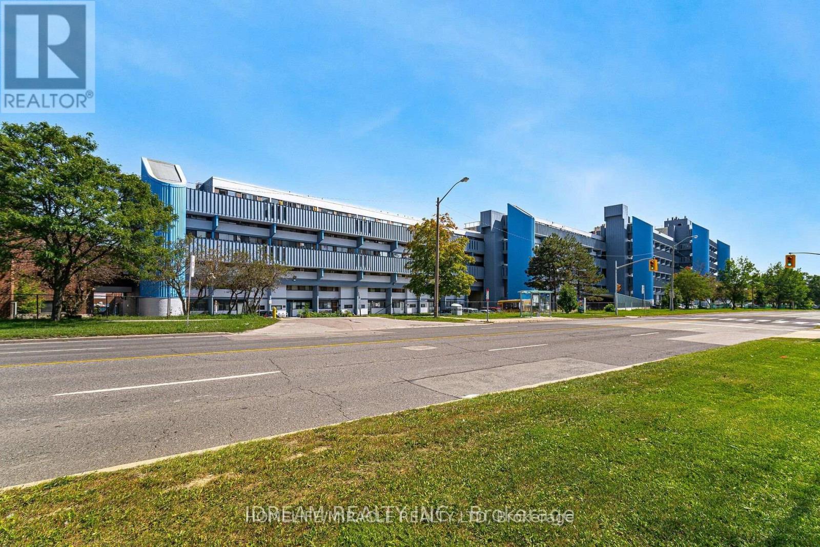 517 - 4673 JANE STREET, Toronto, Ontario