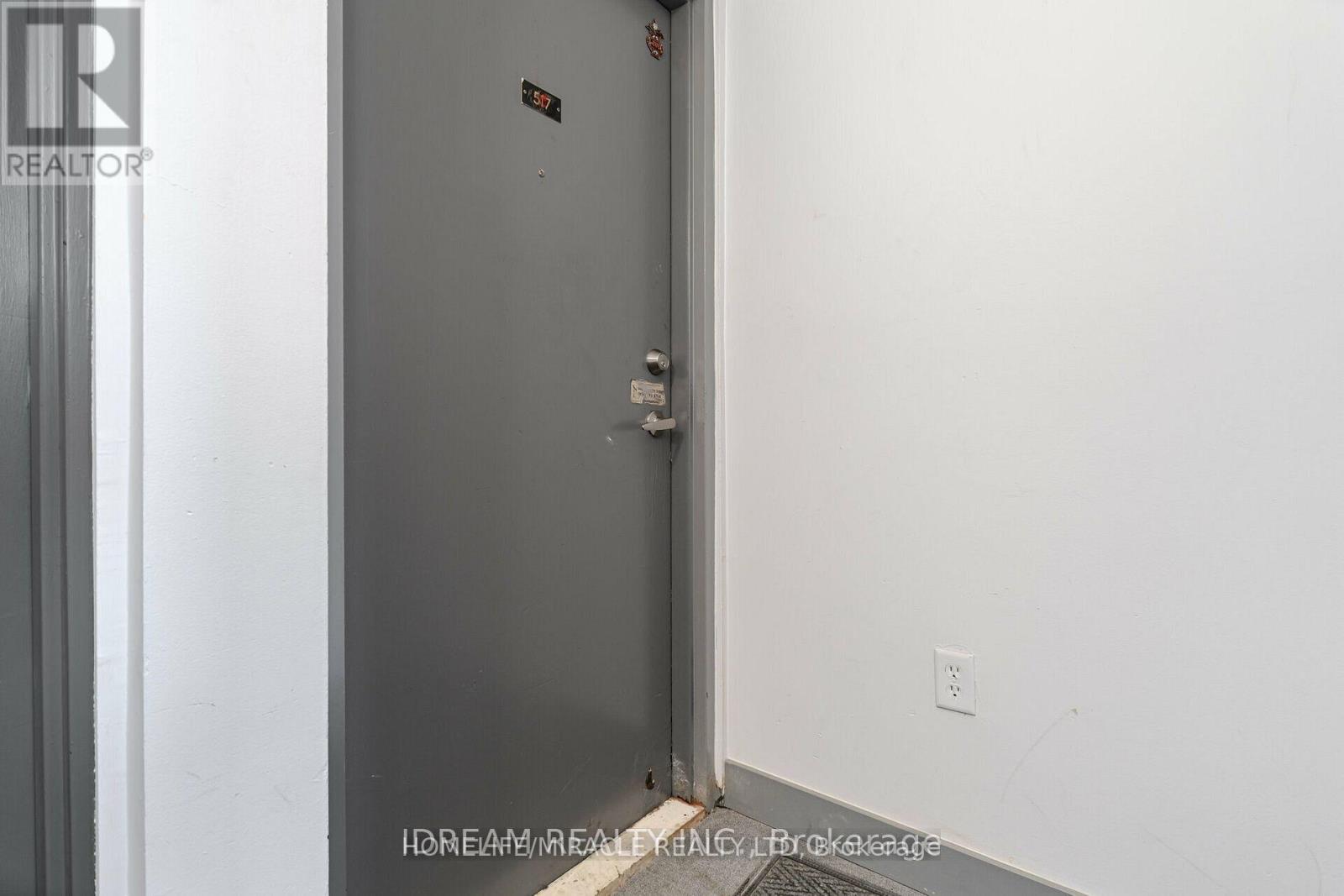 517 - 4673 Jane Street, Toronto, Ontario  M3N 2L1 - Photo 2 - W12966924