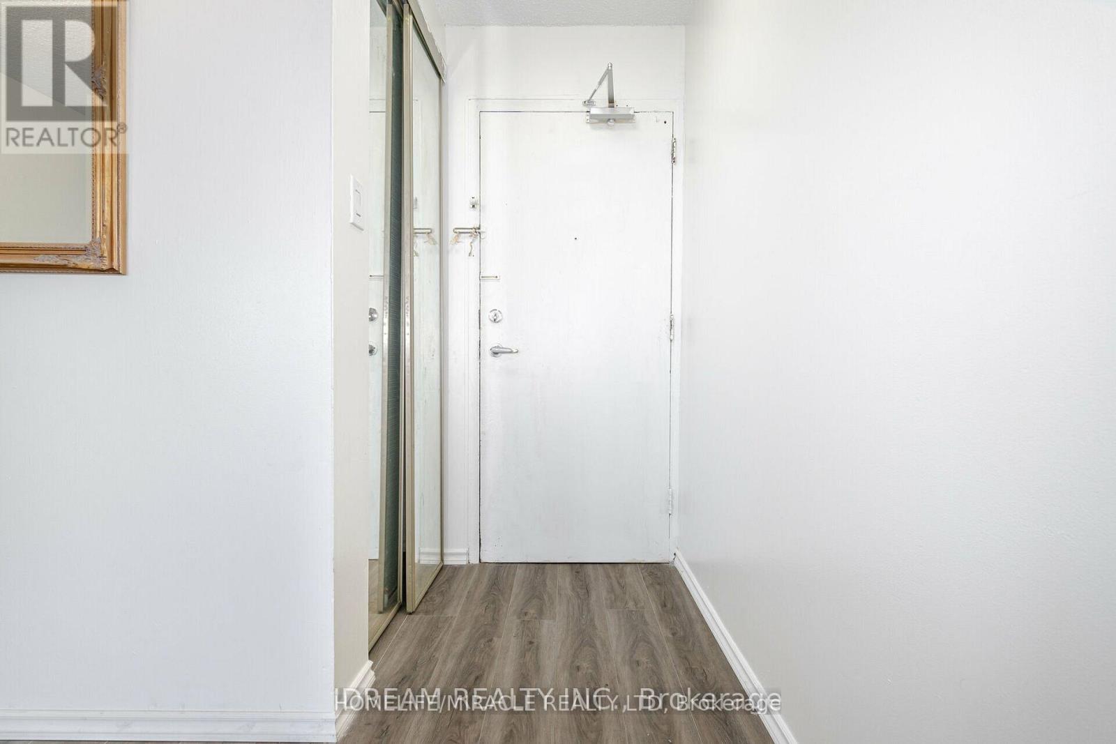 517 - 4673 Jane Street, Toronto, Ontario  M3N 2L1 - Photo 3 - W12966924