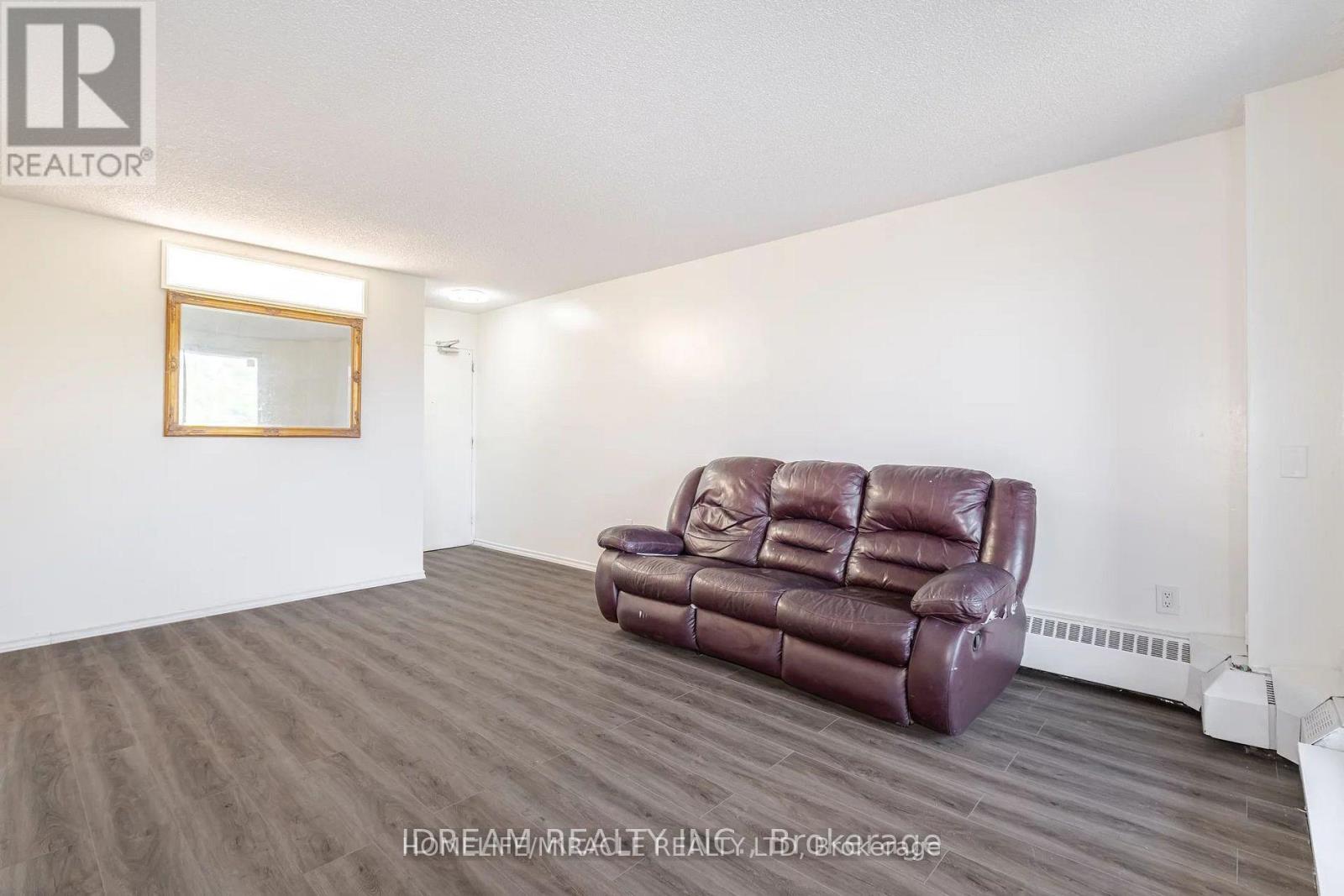 517 - 4673 Jane Street, Toronto, Ontario  M3N 2L1 - Photo 5 - W12966924