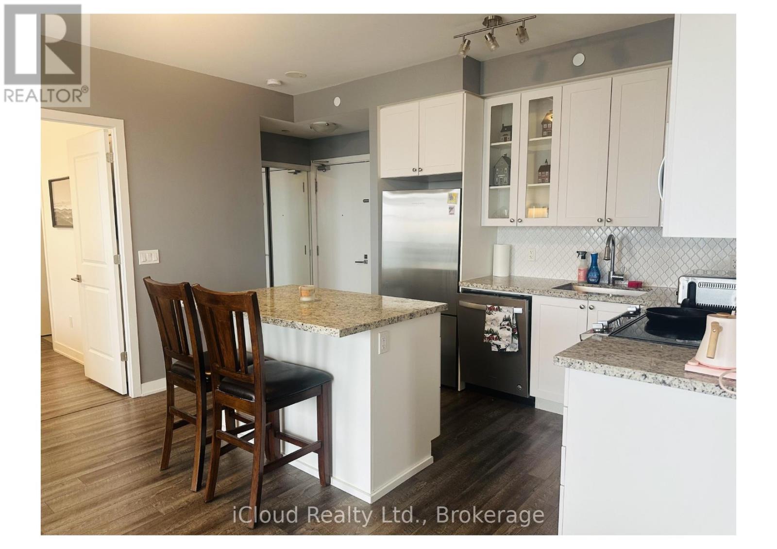 1803 - 4655 Glen Erin Drive, Mississauga, Ontario  L5M 0Z1 - Photo 5 - W12966938