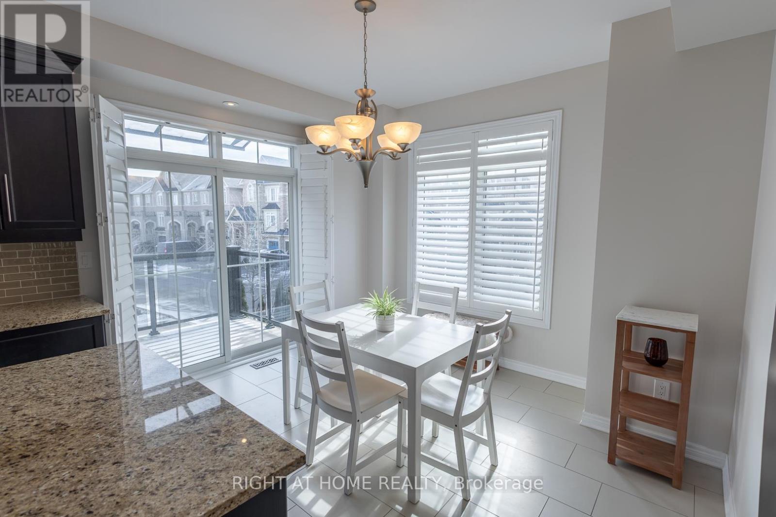 25 Rockman Crescent, Brampton, Ontario  L7A 4B4 - Photo 12 - W12967002