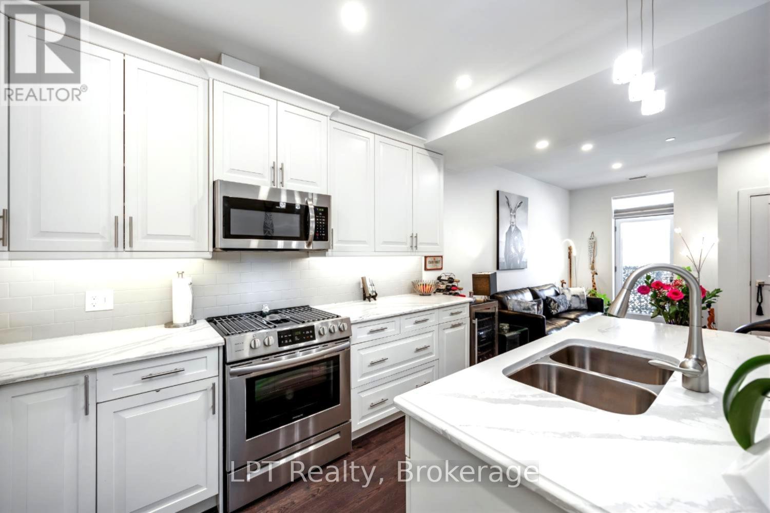 209 - 135 Orr Street, Cobourg, Ontario  K9A 0J6 - Photo 5 - X12963964