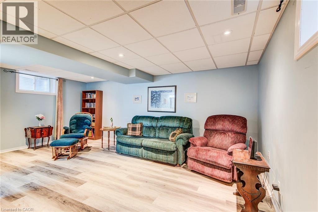 90 Udvari Crescent, Kitchener, Ontario  N2N 0A2 - Photo 34 - 40813035