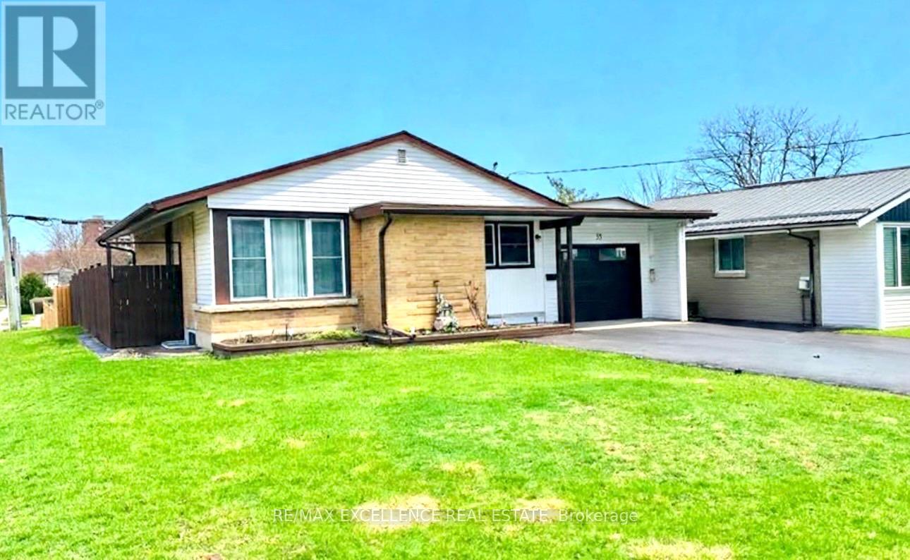 35 Siebert Avenue, Kitchener, Ontario  N2C 2A5 - Photo 2 - X12966744