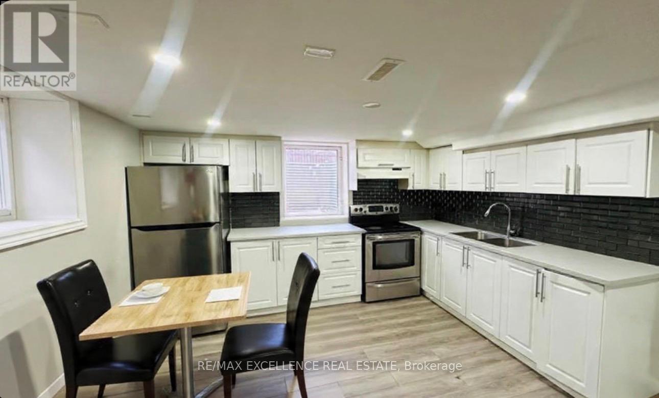 35 Siebert Avenue, Kitchener, Ontario  N2C 2A5 - Photo 21 - X12966744