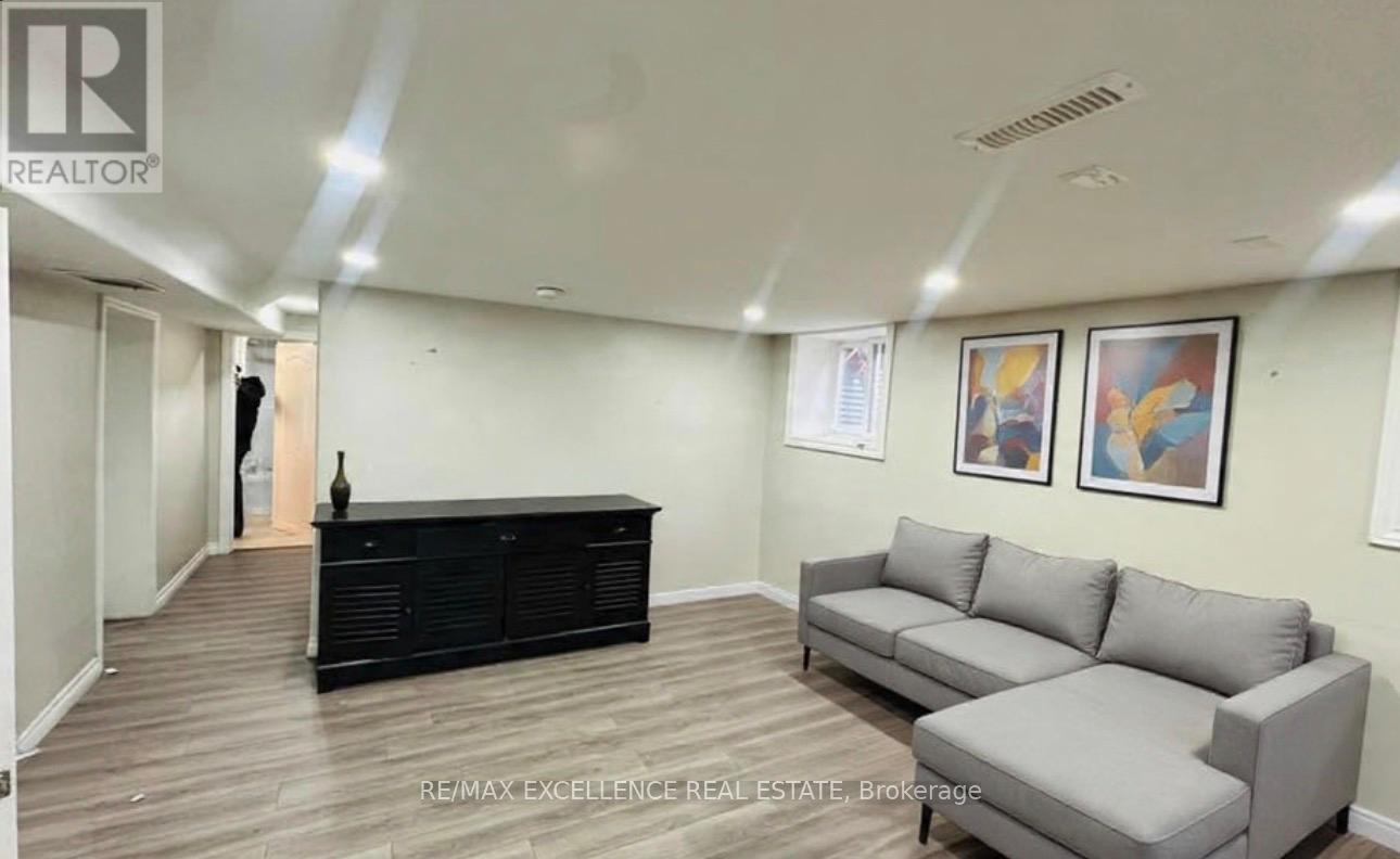 35 Siebert Avenue, Kitchener, Ontario  N2C 2A5 - Photo 22 - X12966744