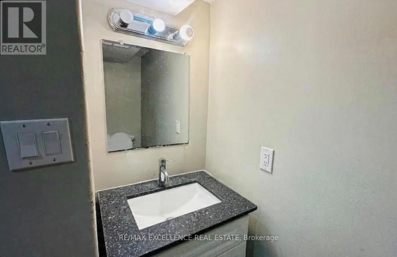 35 Siebert Avenue, Kitchener, Ontario  N2C 2A5 - Photo 25 - X12966744