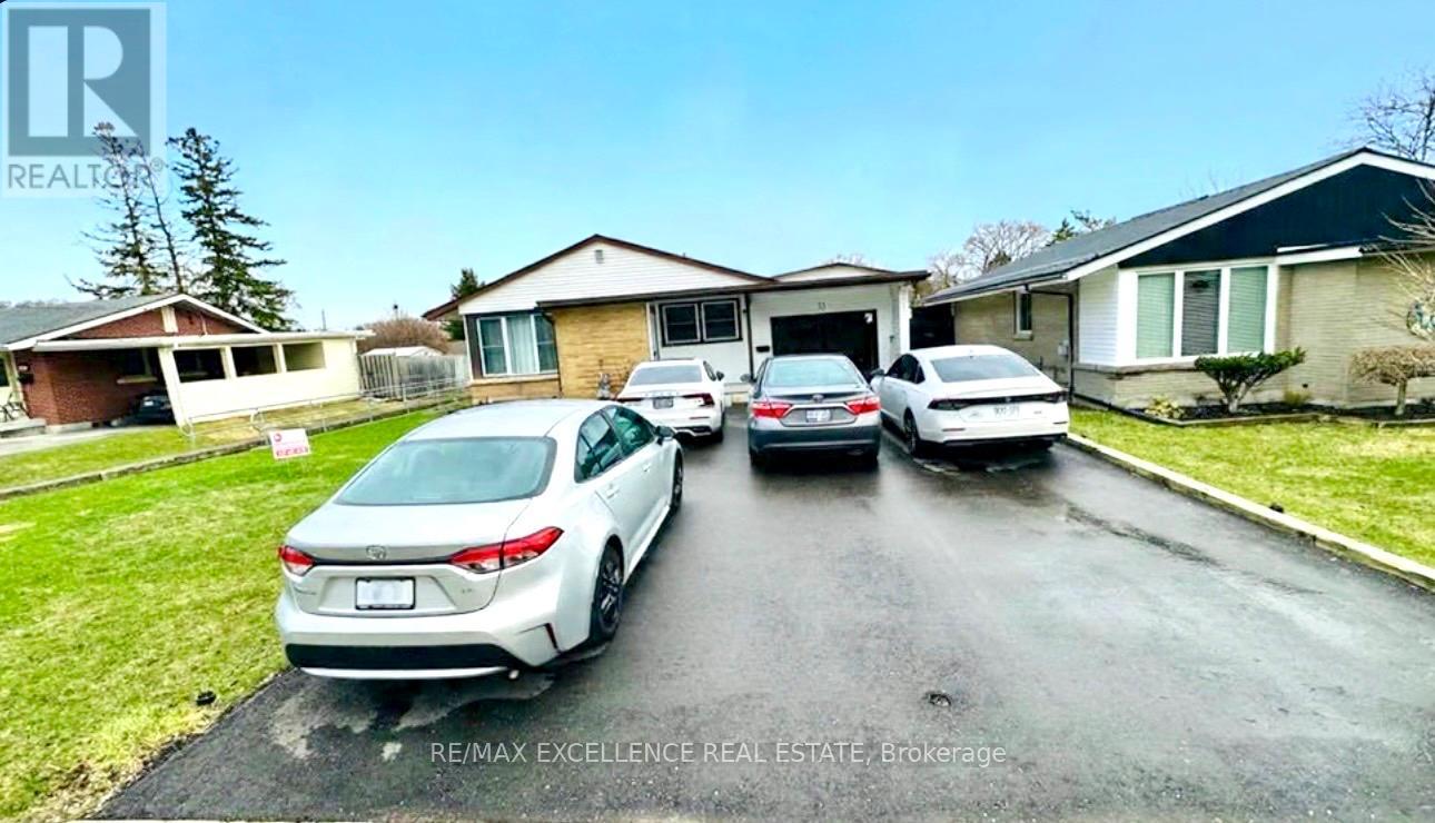 35 Siebert Avenue, Kitchener, Ontario  N2C 2A5 - Photo 3 - X12966744