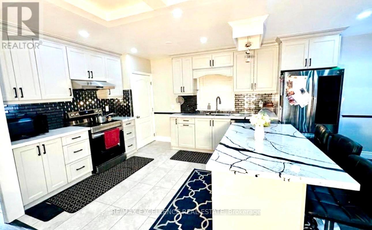 35 Siebert Avenue, Kitchener, Ontario  N2C 2A5 - Photo 7 - X12966744