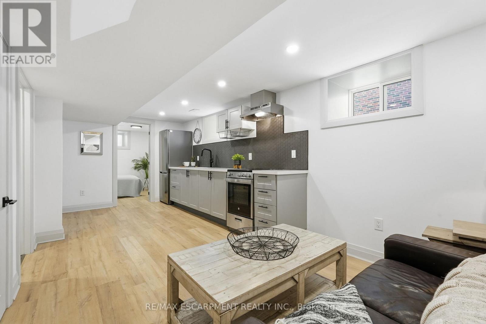 286 East 18th Street, Hamilton, Ontario  L9A 4P6 - Photo 38 - X12966850