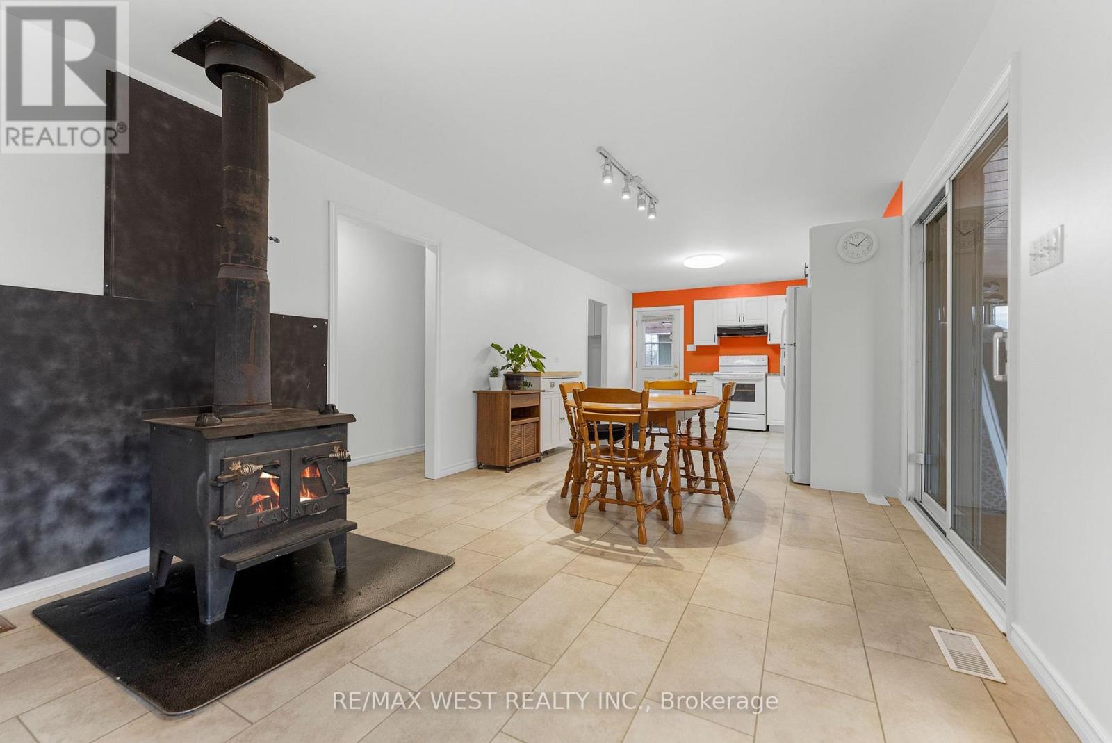 6149 Centennial Drive, Greater Madawaska, Ontario  K0J 2R0 - Photo 4 - X12966880