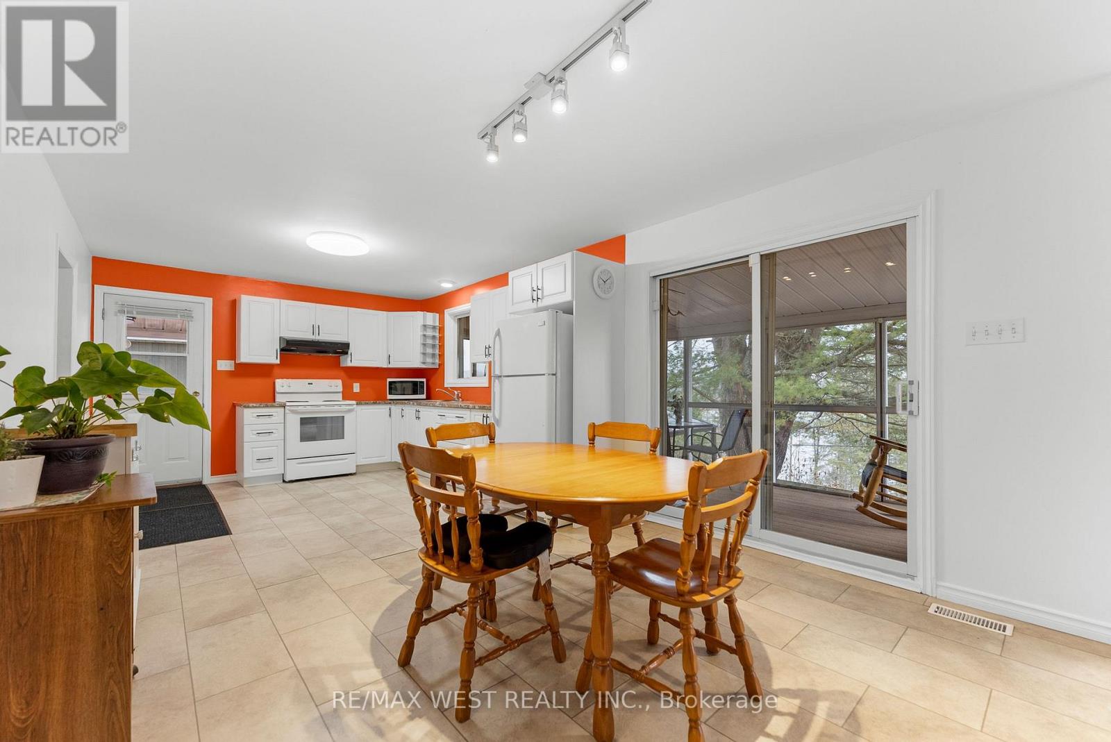 6149 Centennial Drive, Greater Madawaska, Ontario  K0J 2R0 - Photo 5 - X12966880