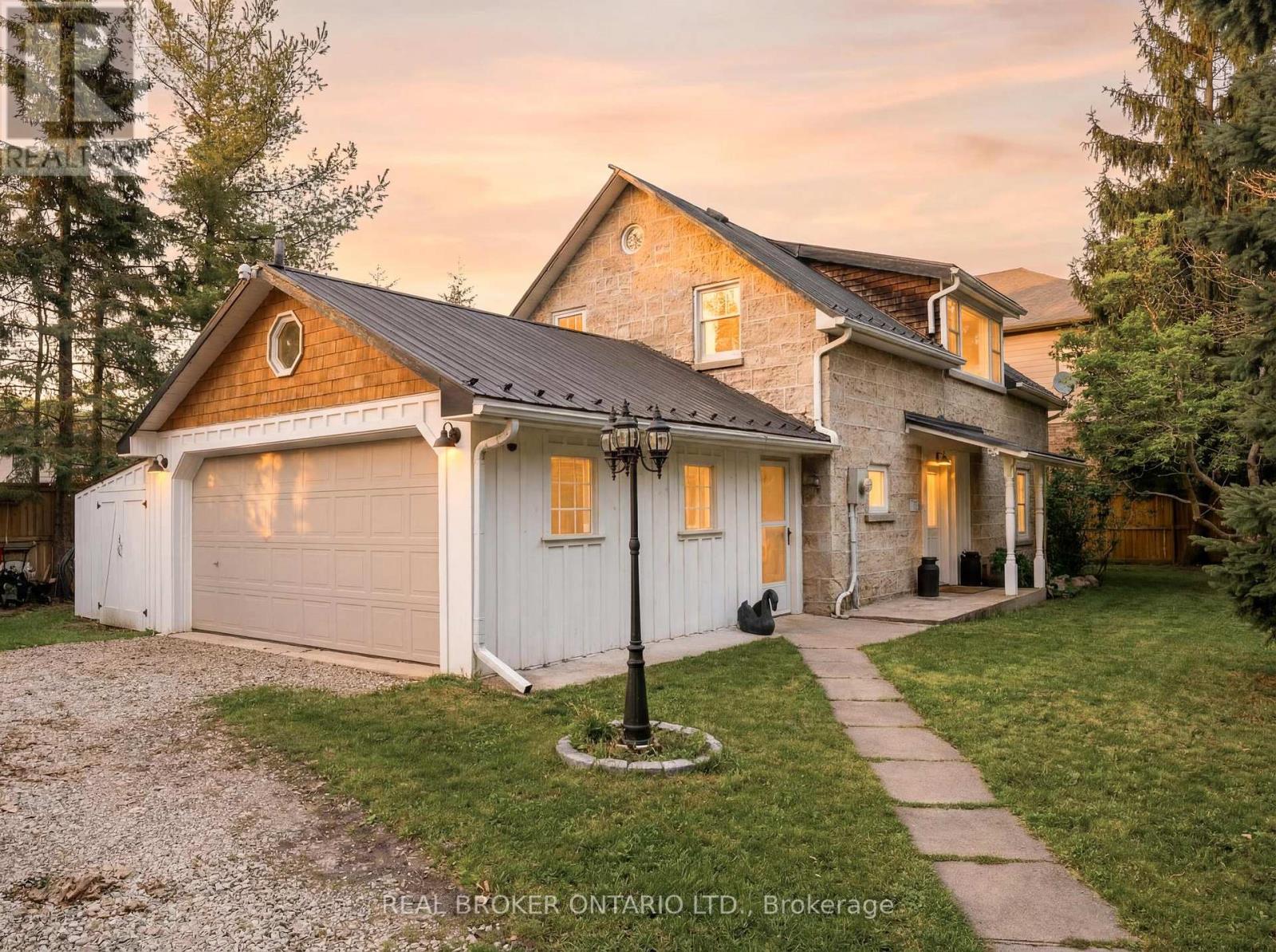 145 GARAFRAXA STREET E, Centre Wellington, Ontario