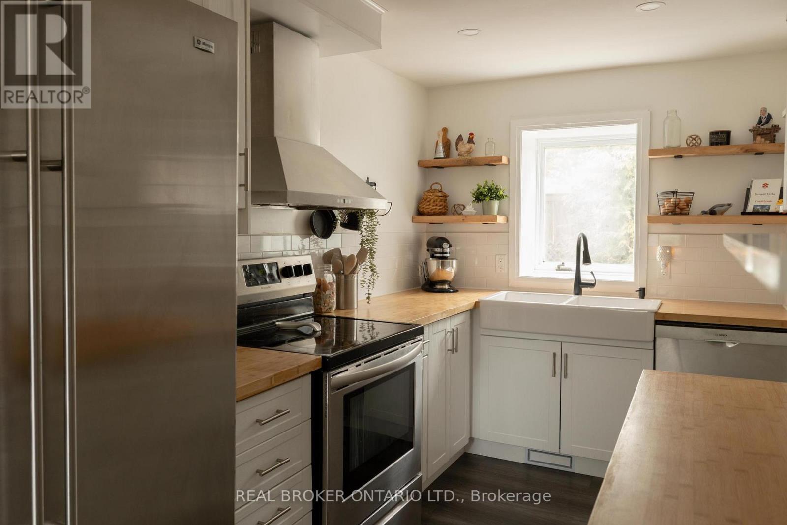 145 Garafraxa Street E, Centre Wellington, Ontario  N1M 1C8 - Photo 14 - X12966920