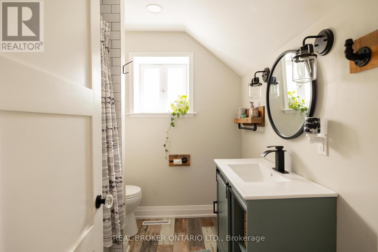 145 Garafraxa Street E, Centre Wellington, Ontario  N1M 1C8 - Photo 19 - X12966920