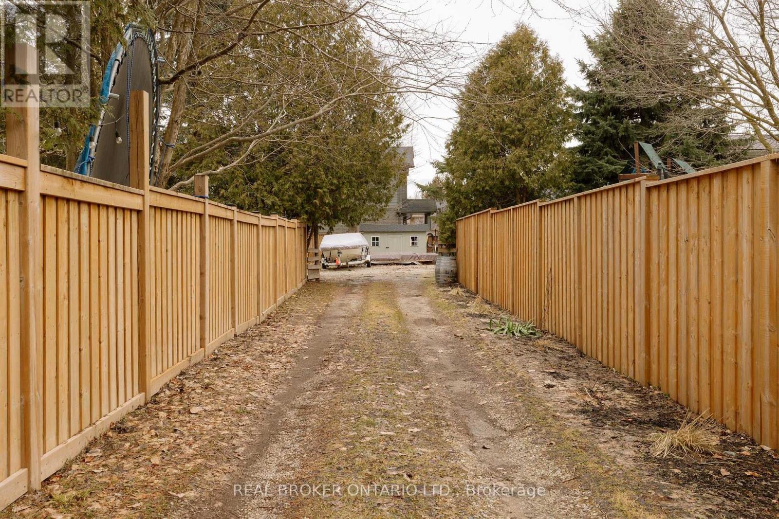 145 Garafraxa Street E, Centre Wellington, Ontario  N1M 1C8 - Photo 3 - X12966920