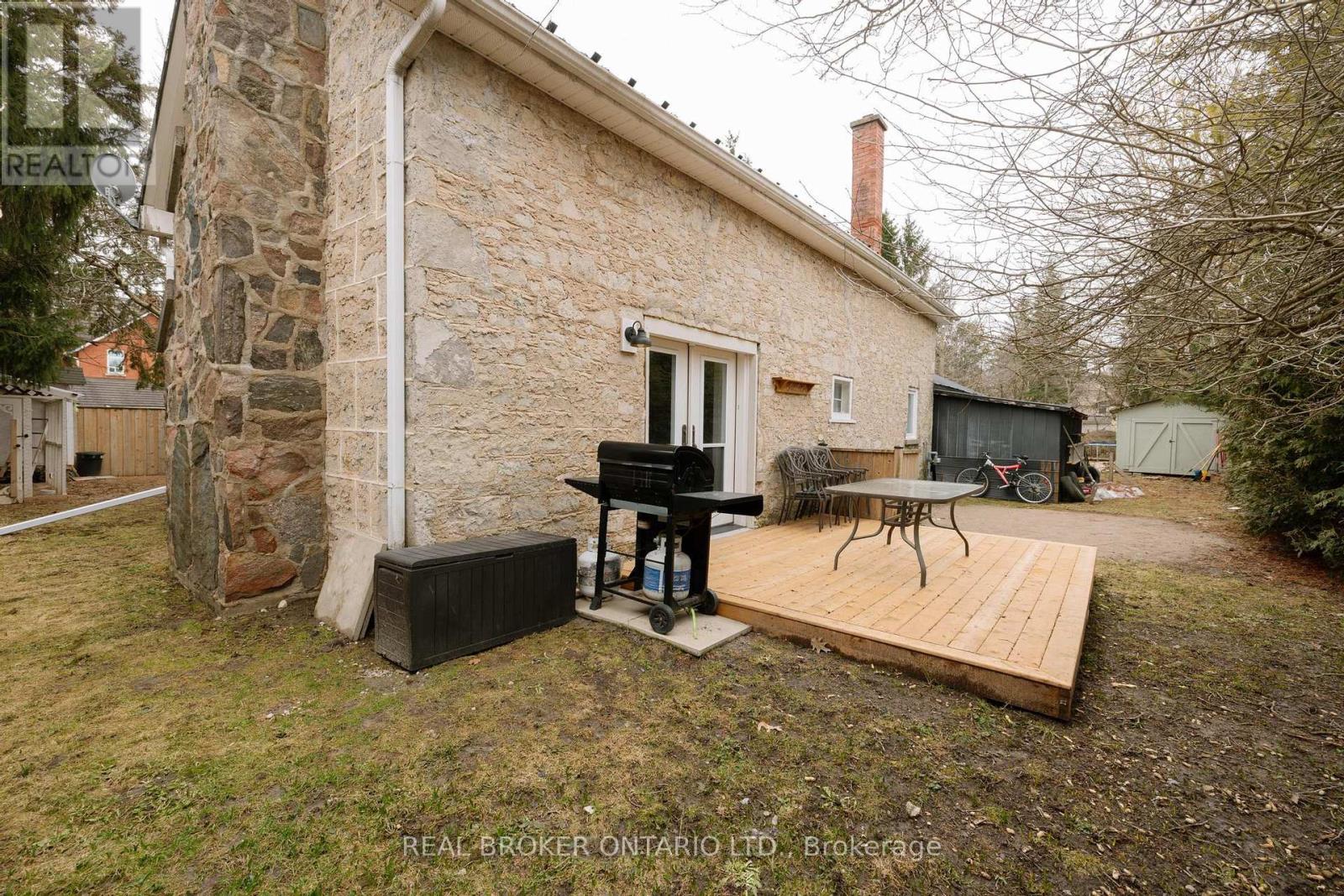 145 Garafraxa Street E, Centre Wellington, Ontario  N1M 1C8 - Photo 34 - X12966920