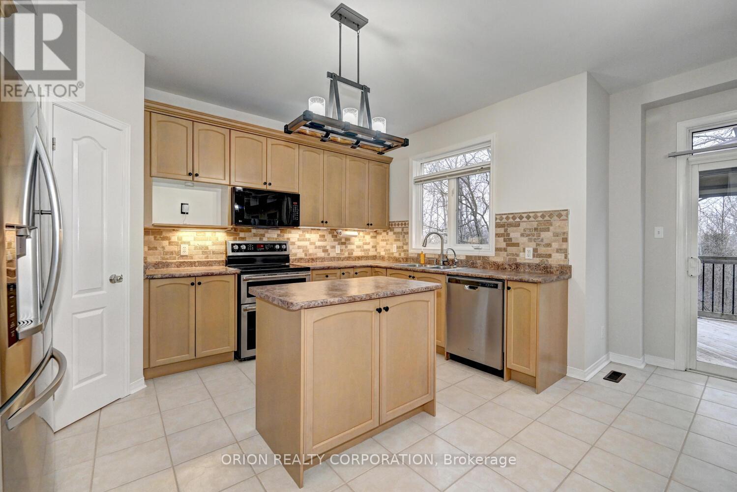 48 Apple Ridge Drive, Kitchener, Ontario  N2P 2S2 - Photo 18 - X12966984