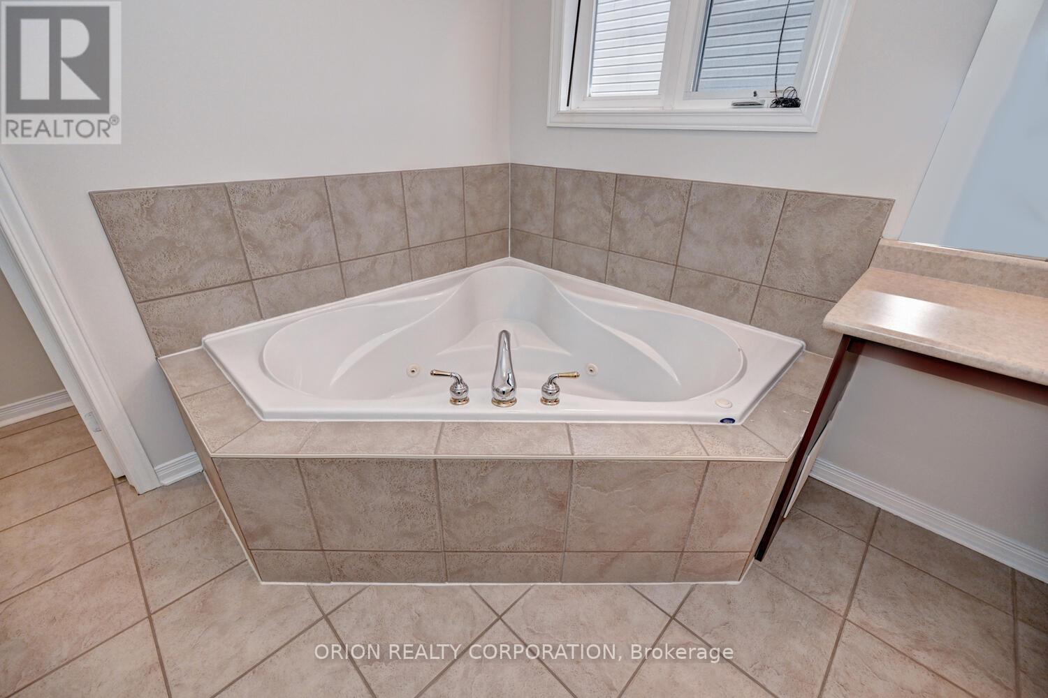 48 Apple Ridge Drive, Kitchener, Ontario  N2P 2S2 - Photo 33 - X12966984