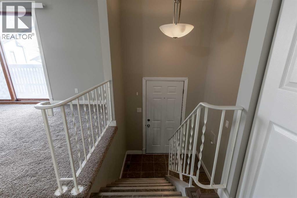 503 16 Street N, Lethbridge, Alberta  T1H 3A5 - Photo 3 - A2287179