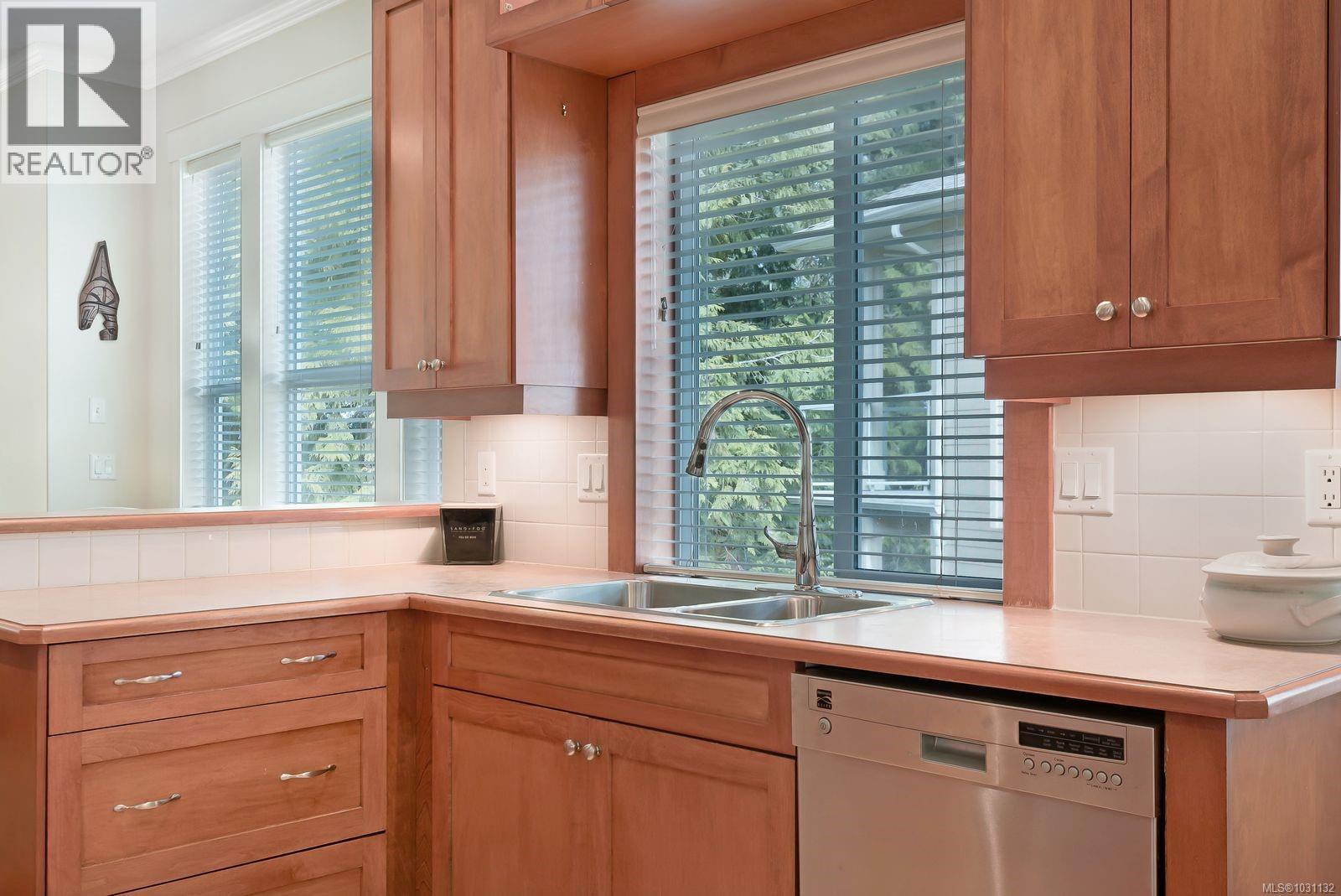 5770 Garnet Pl, Nanaimo, British Columbia  V9V 1N7 - Photo 7 - 1031132