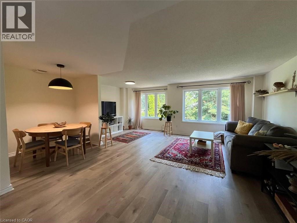 318 Sable Court, Waterloo, Ontario  N2K 3Z4 - Photo 3 - 40814062