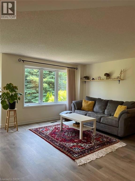 318 Sable Court, Waterloo, Ontario  N2K 3Z4 - Photo 5 - 40814062