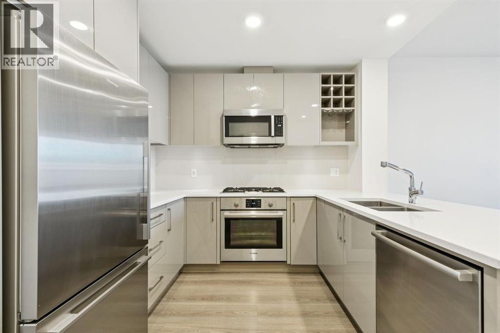 210, 301 10 Street NW, Calgary, Alberta  T2N 1V5 - Photo 2 - A2286663