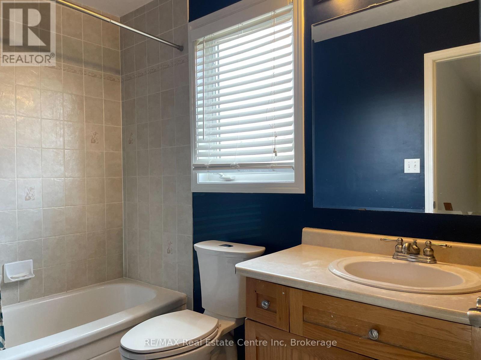 1518 Croft Avenue N, Milton, Ontario  L9T 5K6 - Photo 12 - W12961832