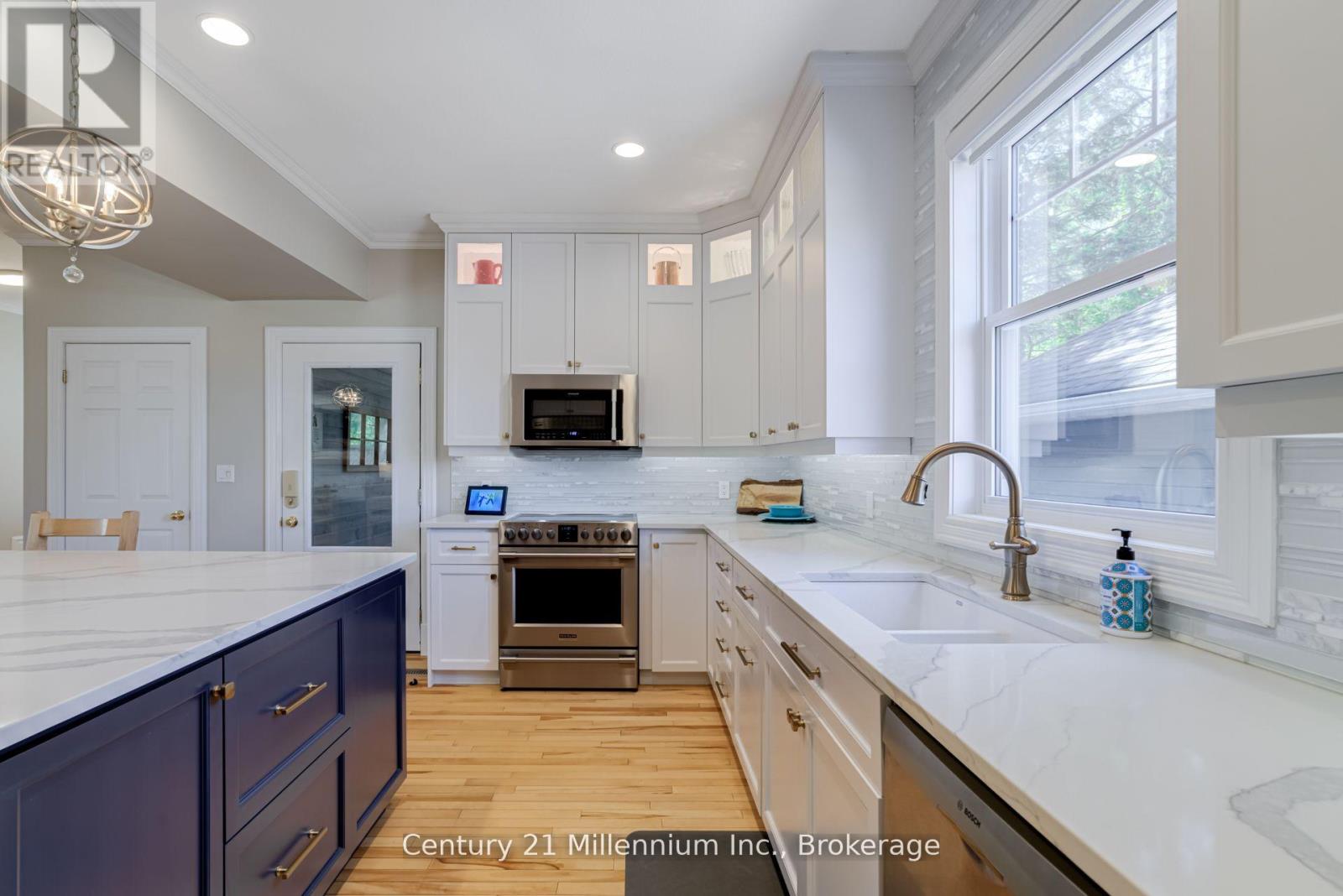 210 Minnesota Street, Collingwood, Ontario  L9Y 3S5 - Photo 9 - S12967124