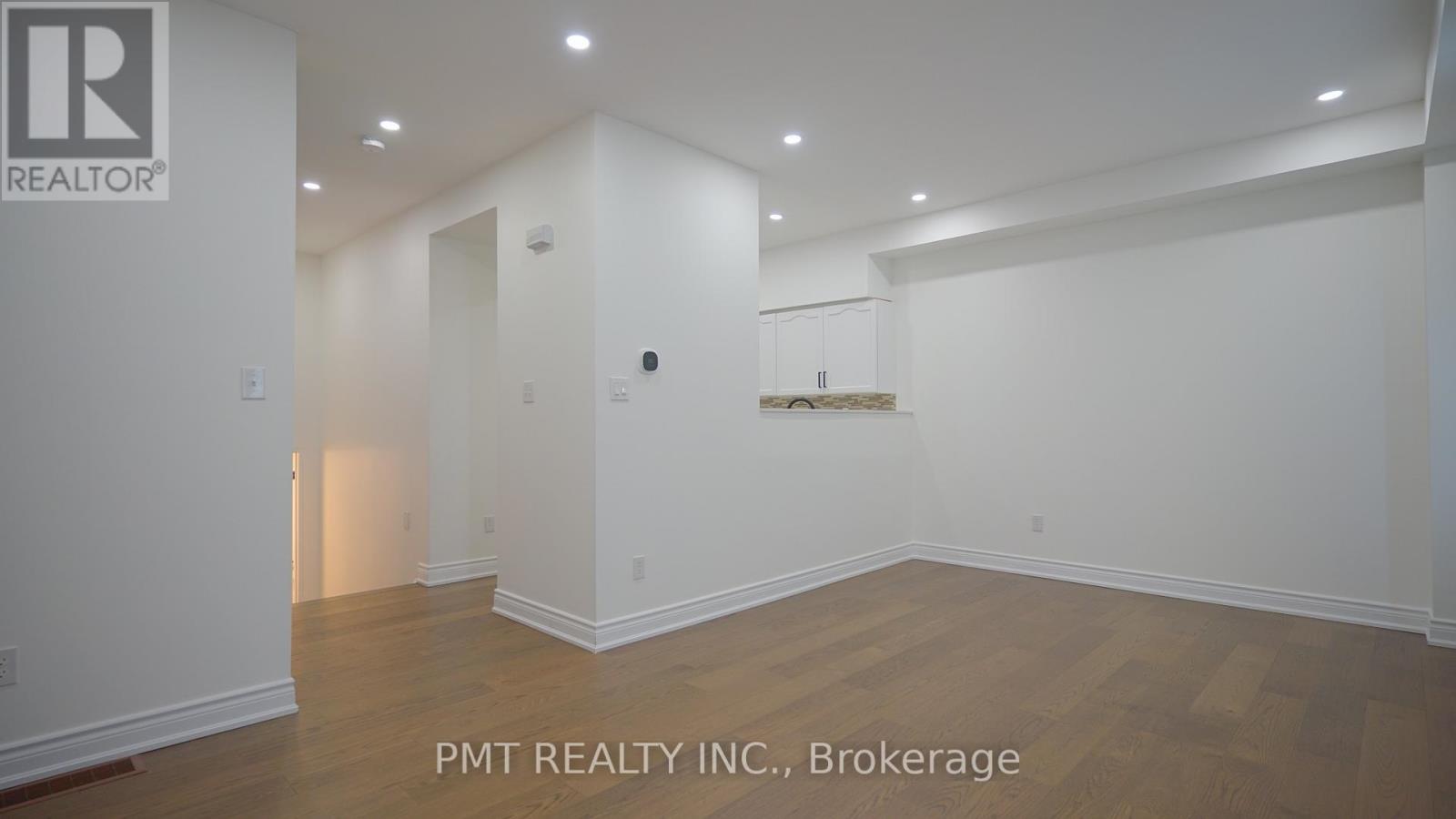 21 - 7155 Magistrate Terrace, Mississauga, Ontario  L5W 1Y7 - Photo 2 - W12823534