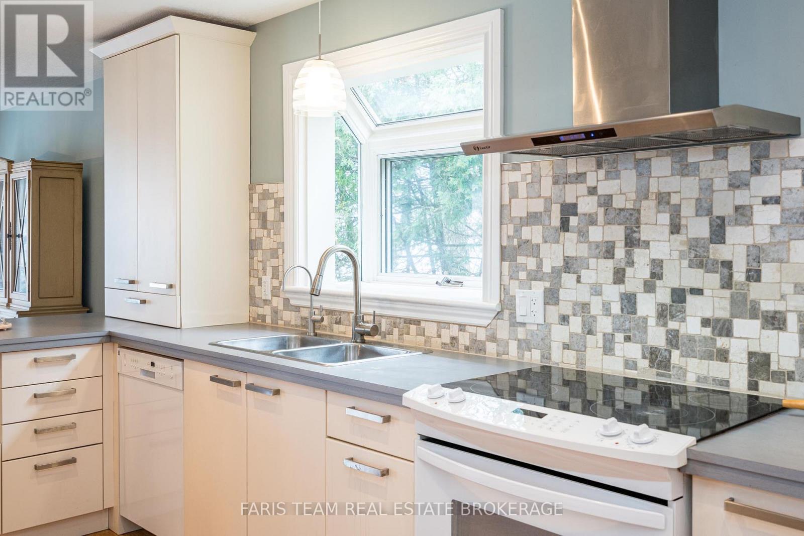 481 Islandview Lane, Midland, Ontario  L4R 5H4 - Photo 8 - S12926032