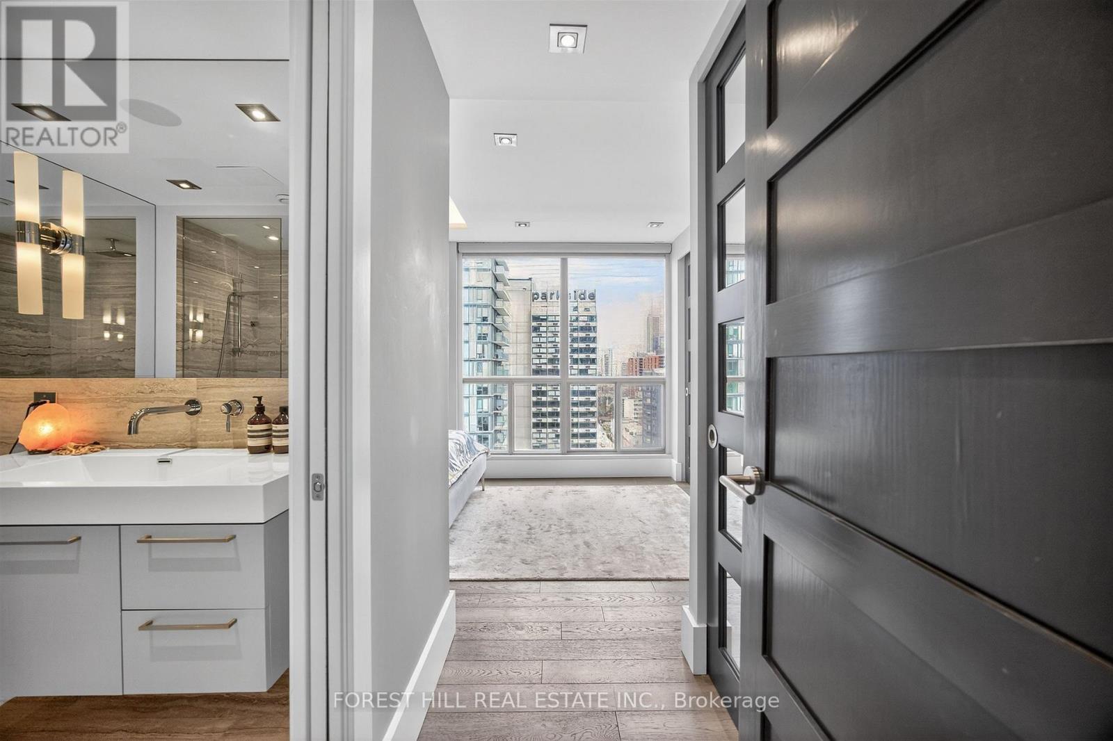 Up Ph 3 - 298 Jarvis Street, Toronto, Ontario M5B 2M4 - Photo 17 - C12966456