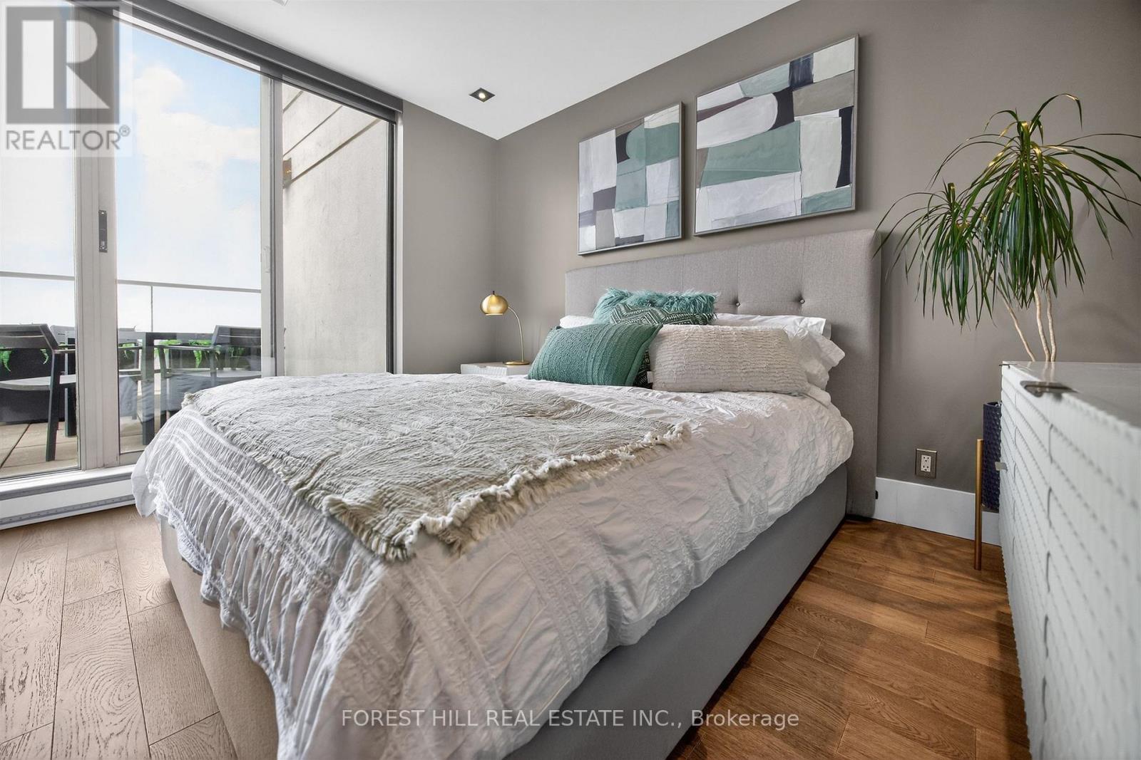 Up Ph 3 - 298 Jarvis Street, Toronto, Ontario M5B 2M4 - Photo 26 - C12966456