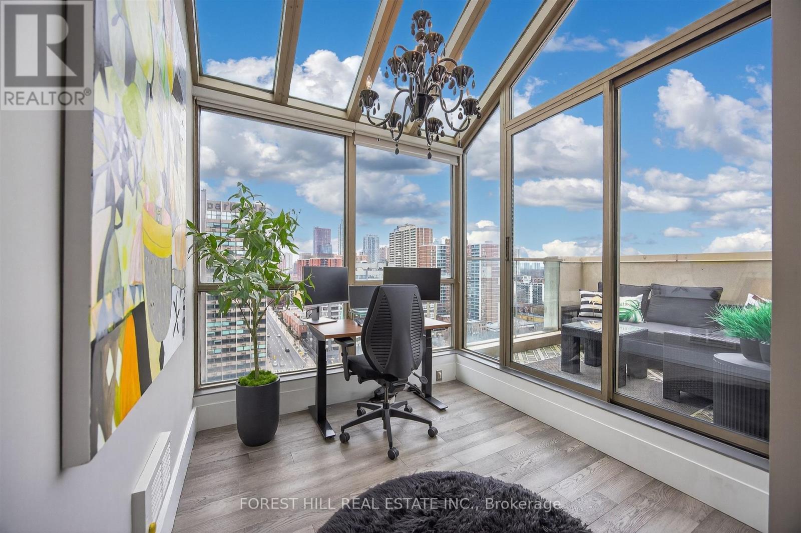 Up Ph 3 - 298 Jarvis Street, Toronto, Ontario M5B 2M4 - Photo 12 - C12966456