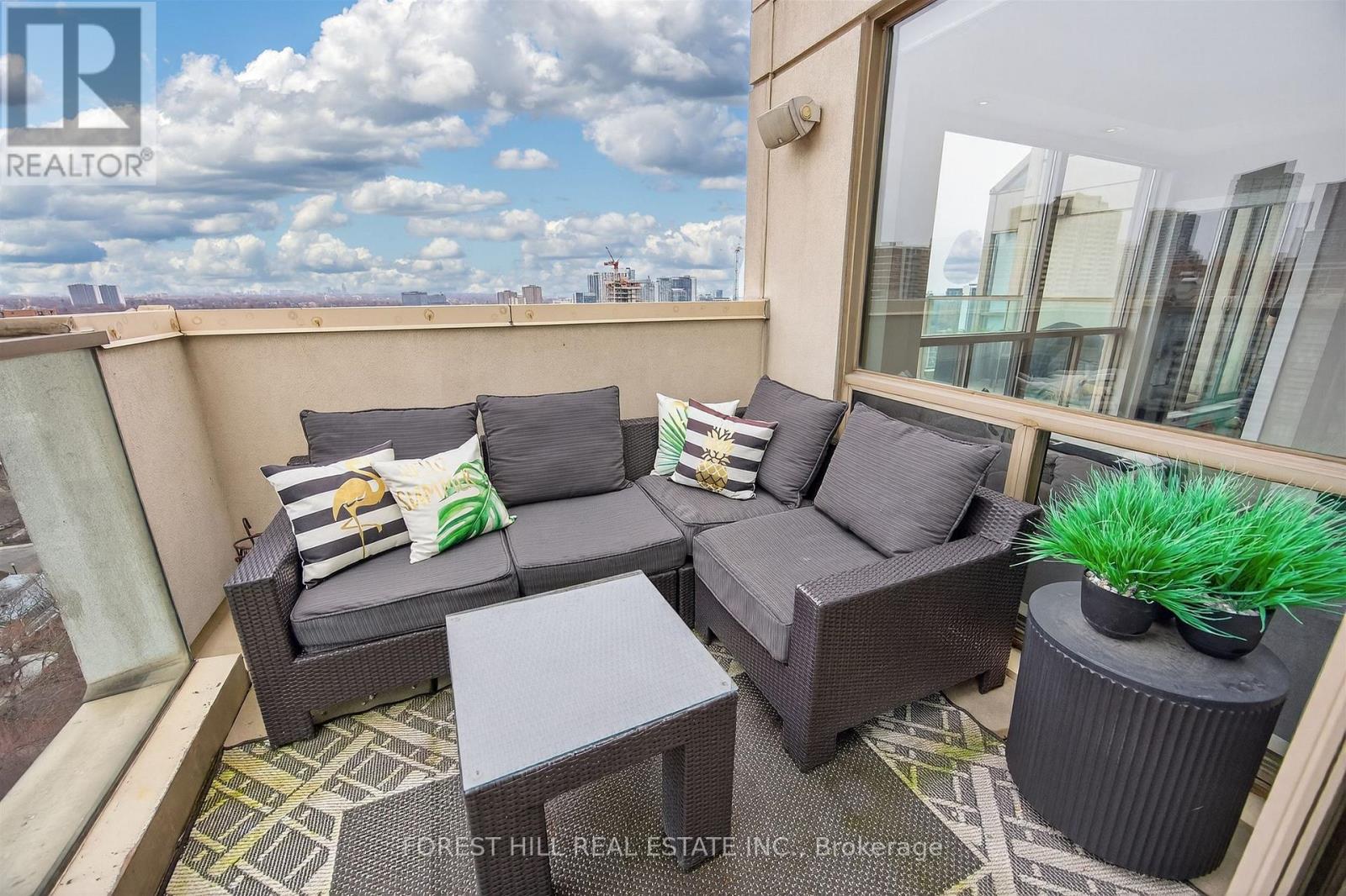 Up Ph 3 - 298 Jarvis Street, Toronto, Ontario M5B 2M4 - Photo 30 - C12966456