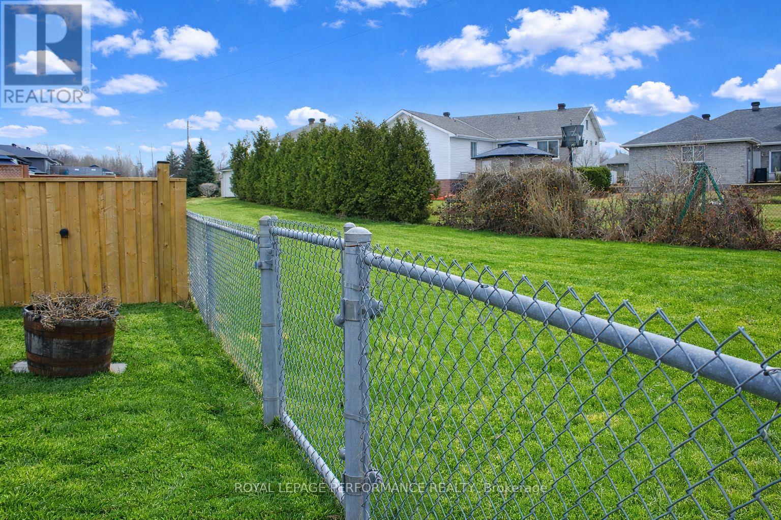 290 Glen Nora Drive, Cornwall, Ontario  K6H 0A8 - Photo 39 - X12967058