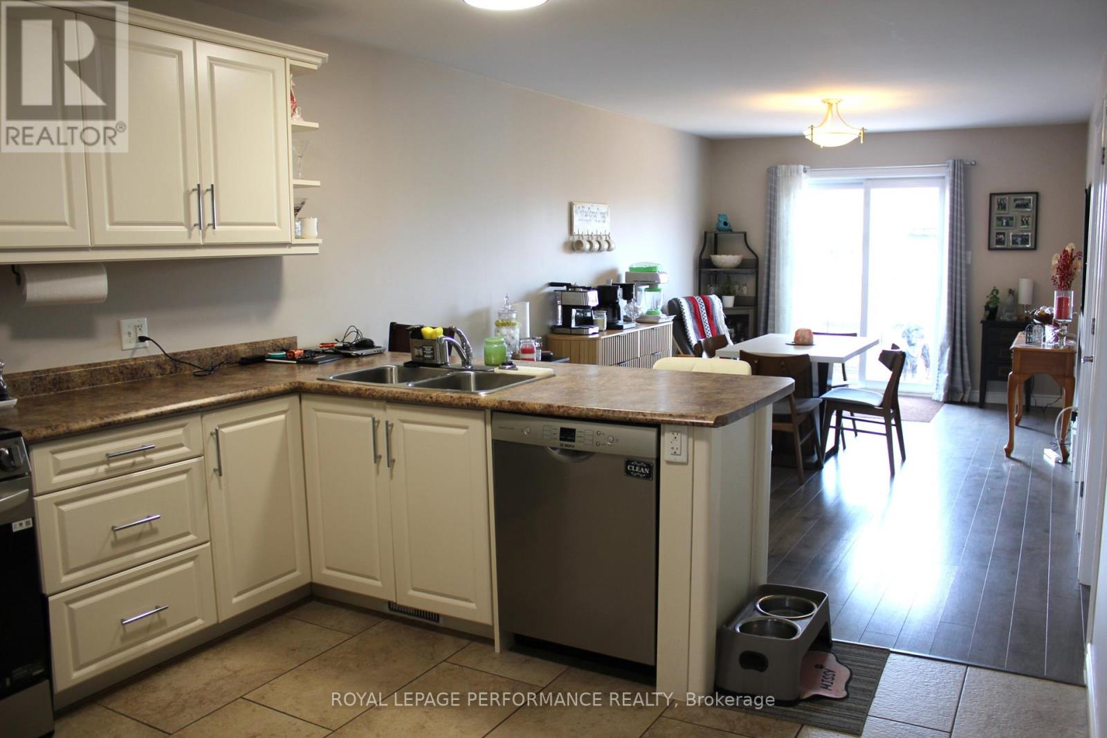 290 Glen Nora Drive, Cornwall, Ontario  K6H 0A8 - Photo 6 - X12967058