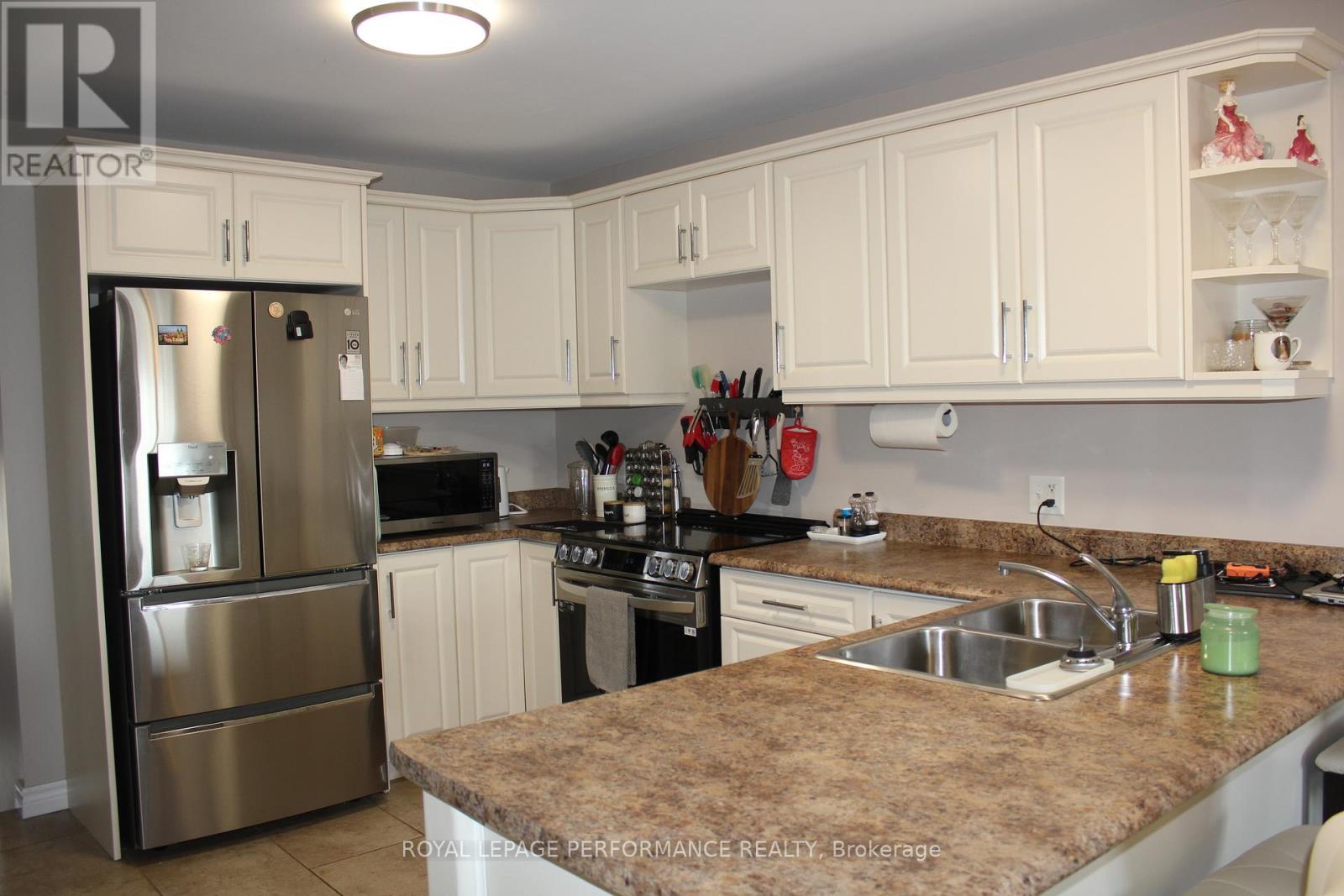 290 Glen Nora Drive, Cornwall, Ontario  K6H 0A8 - Photo 7 - X12967058