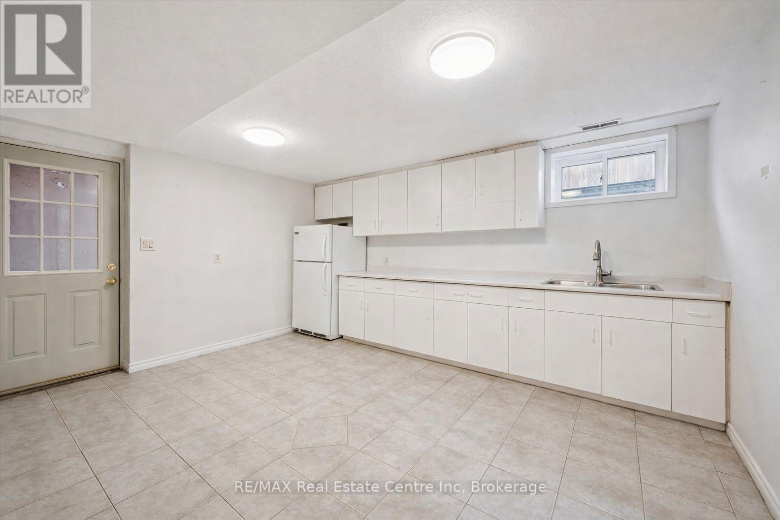 51 Muskoka Drive, Guelph, Ontario  N1E 3M8 - Photo 31 - X12967050