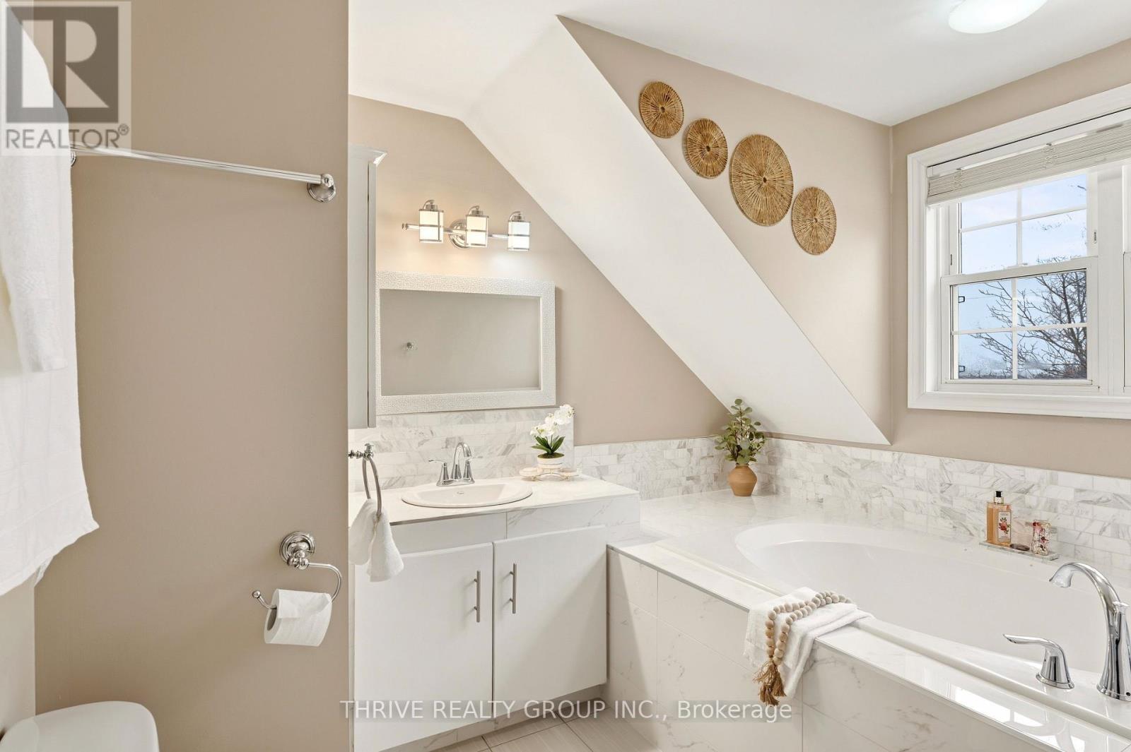 6228 Bethel Road, Warwick, Ontario  N0M 2S0 - Photo 12 - X12729082