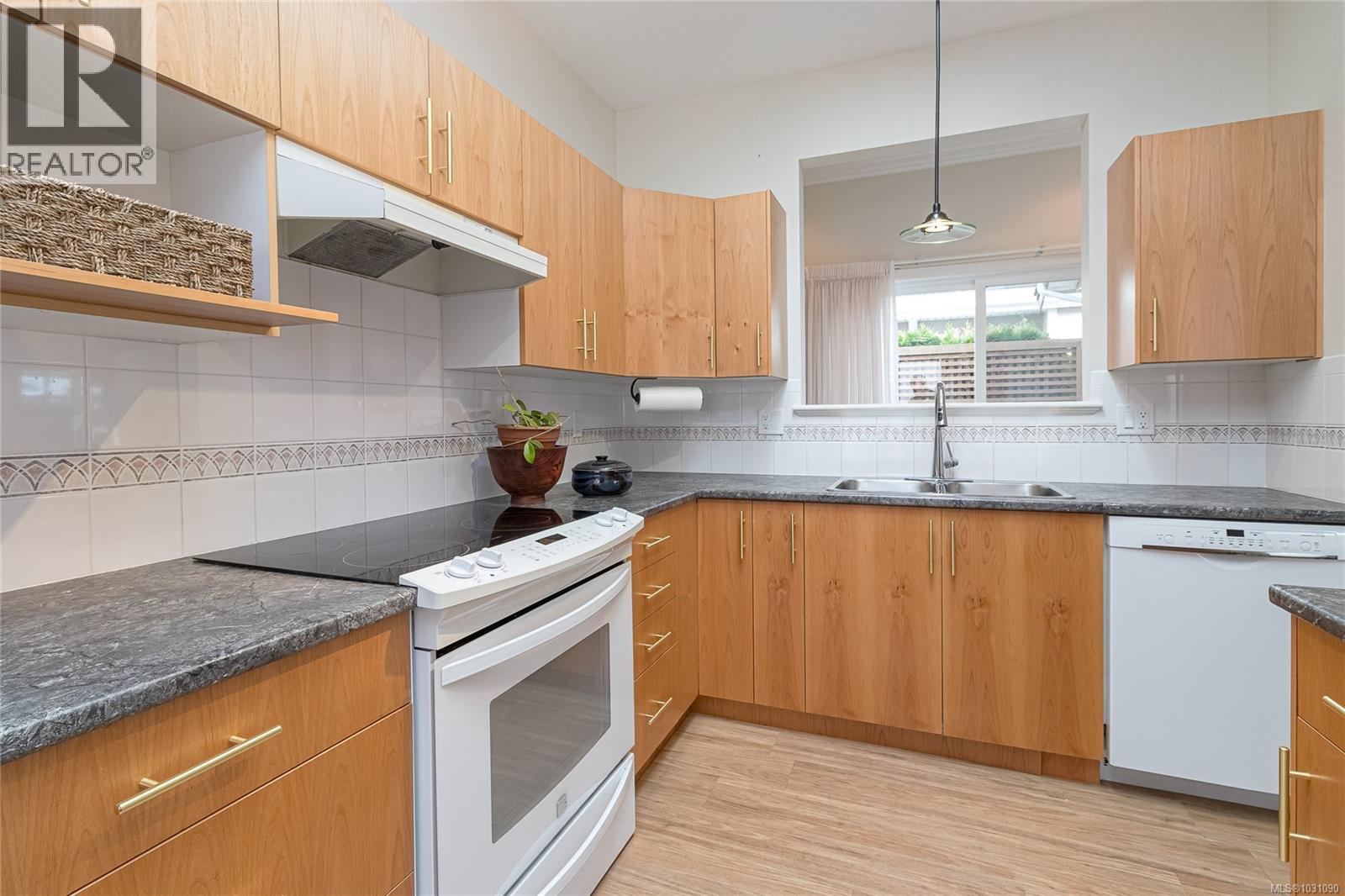 7972 Polo Park Cres, Central Saanich, British Columbia  V8M 2J2 - Photo 22 - 1031090